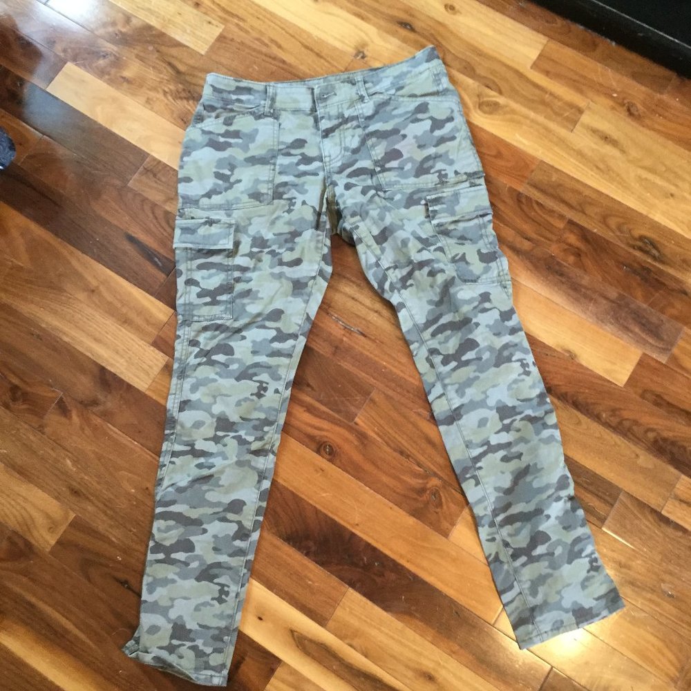 Khakis by Gap Skinny boyfriend